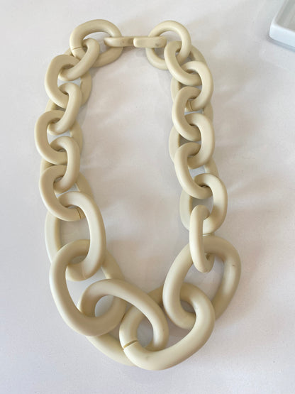 CHAIN GG RESINE NECKLACE